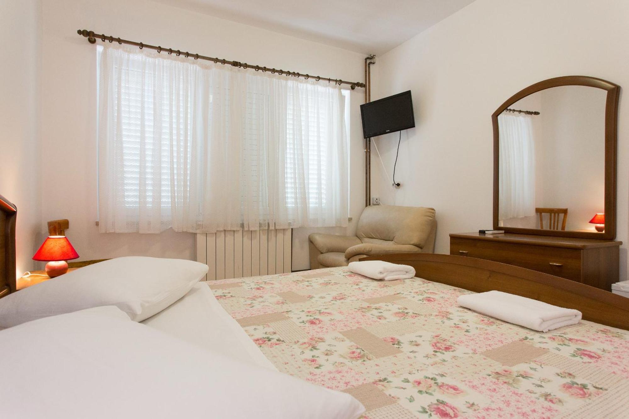 Bed & Breakfast Mario Krk Town Room photo